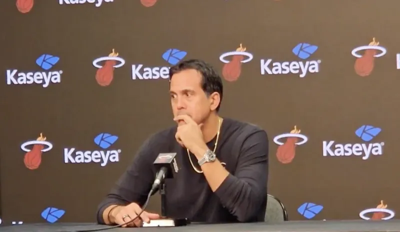 斯波谈对阵太阳：很尊重对手，但我们今晚就是想要一场胜利