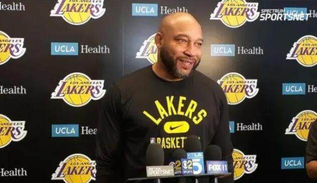 九游娱乐首页-韦少高效湖人仍输球 哈姆套用雄鹿打法失灵