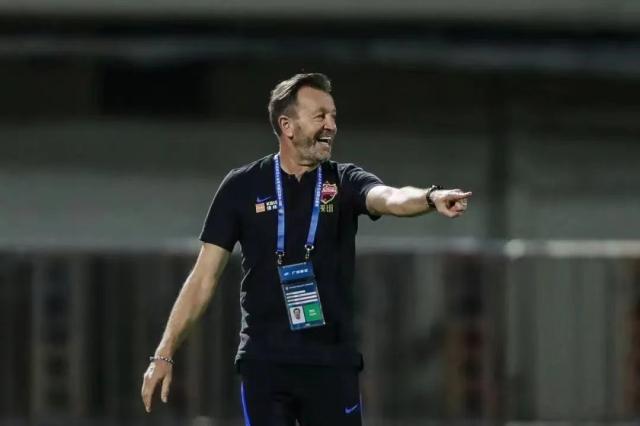 九游娱乐官方网站-专访深足主帅：力争上游，用积极心态踢好每场比赛